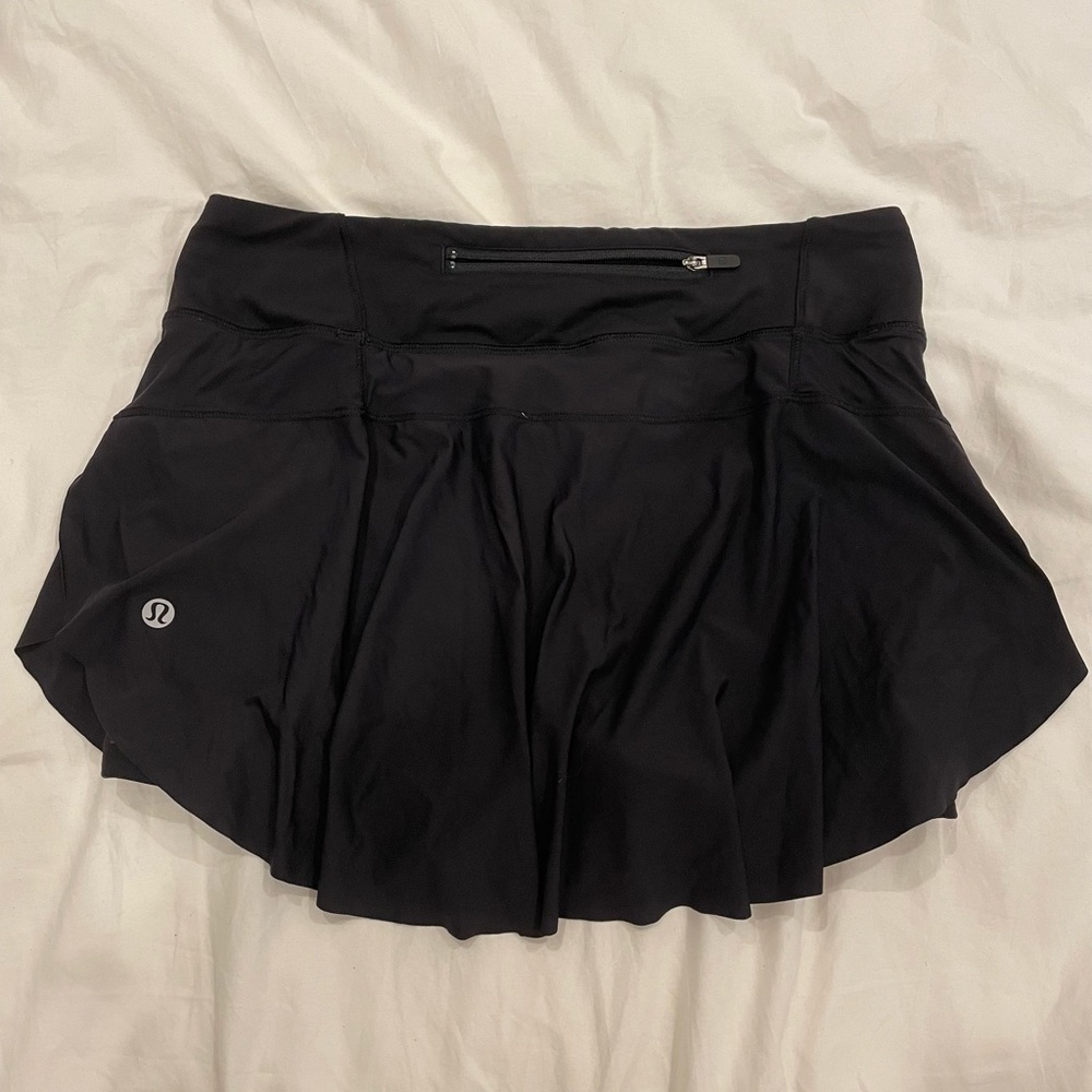 black lululemon skirt!!